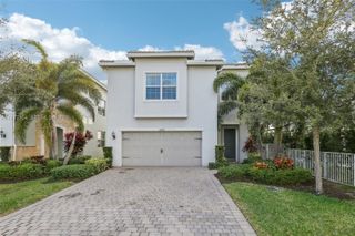 1402 Myrtle Oak Ter, Hollywood, FL 33021