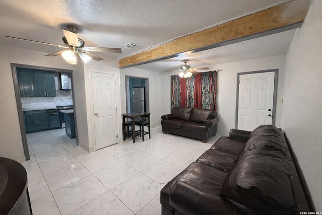 316 N Welhausen, Poth, TX 78147