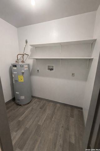 316 N Welhausen, Poth, TX 78147