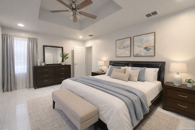 316 N Welhausen, Poth, TX 78147