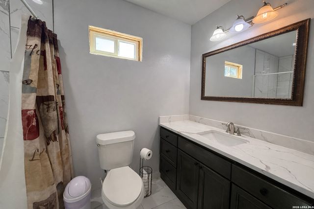 316 N Welhausen, Poth, TX 78147