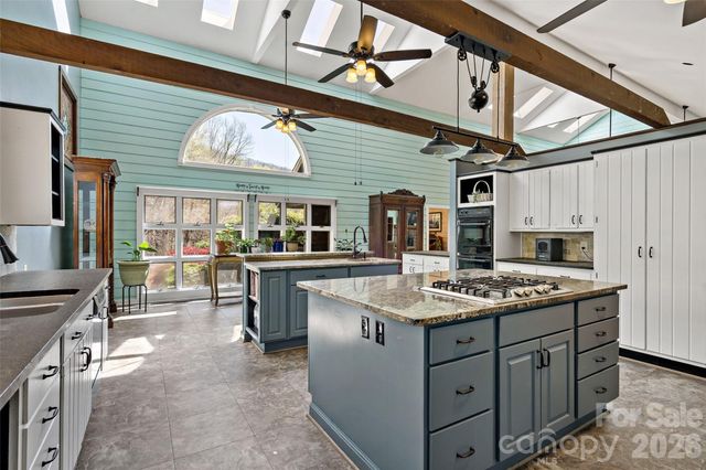 311 Pisgah Mine Road, Burnsville, NC 28714