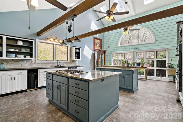 311 Pisgah Mine Road, Burnsville, NC 28714