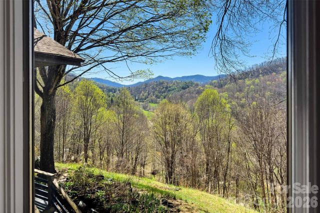 311 Pisgah Mine Road, Burnsville, NC 28714