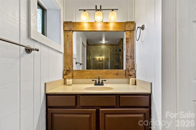 311 Pisgah Mine Road, Burnsville, NC 28714