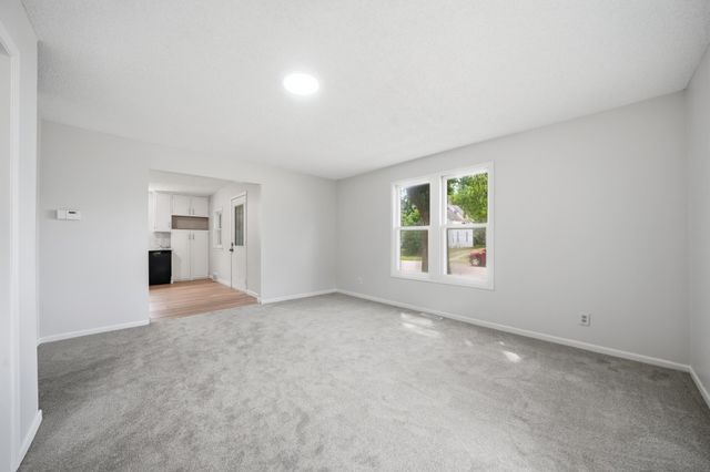 422 10th Avenue SE, Rochester, MN 55904