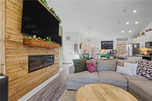 125 Wolverine Drive, Waleska, GA 30183