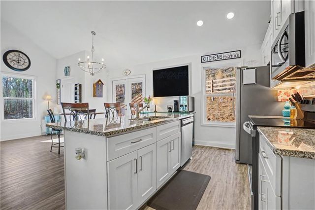 125 Wolverine Drive, Waleska, GA 30183