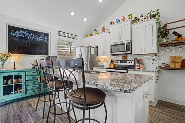 125 Wolverine Drive, Waleska, GA 30183