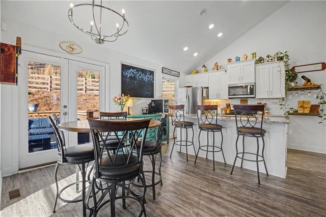 125 Wolverine Drive, Waleska, GA 30183