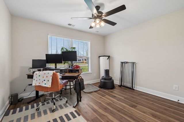 3165 Lights Chapel Rd, Greenbrier, TN 37073