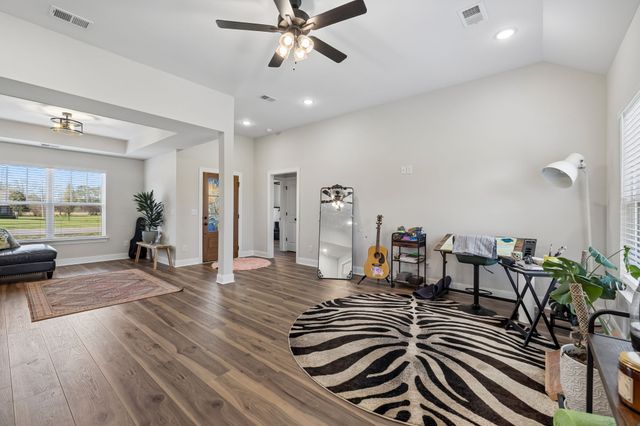 3165 Lights Chapel Rd, Greenbrier, TN 37073