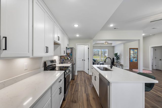 3165 Lights Chapel Rd, Greenbrier, TN 37073