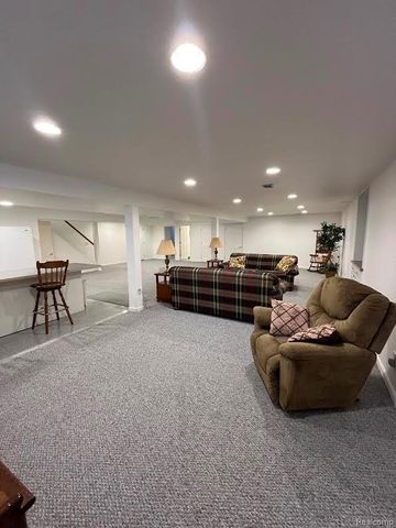 61315 Wedgewood Drive 18, Washington Township, MI 48094