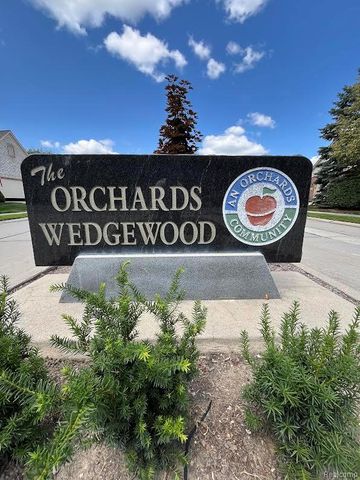61315 Wedgewood Drive 18, Washington Township, MI 48094