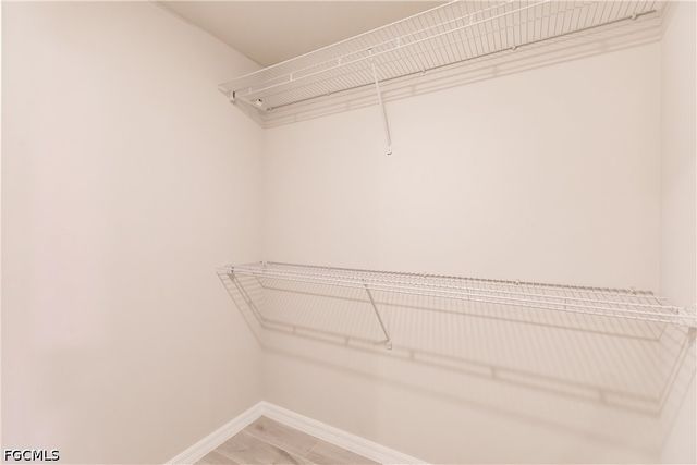 925 SE 14th ST, Cape Coral, FL 33990