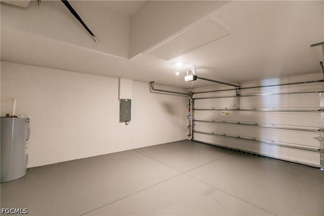 925 SE 14th ST, Cape Coral, FL 33990