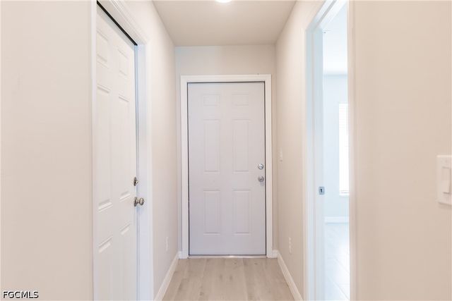 925 SE 14th ST, Cape Coral, FL 33990