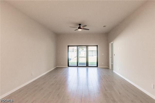 925 SE 14th ST, Cape Coral, FL 33990