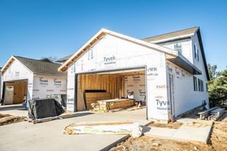 1336 Legion CIRCLE, West Bend, WI 53090