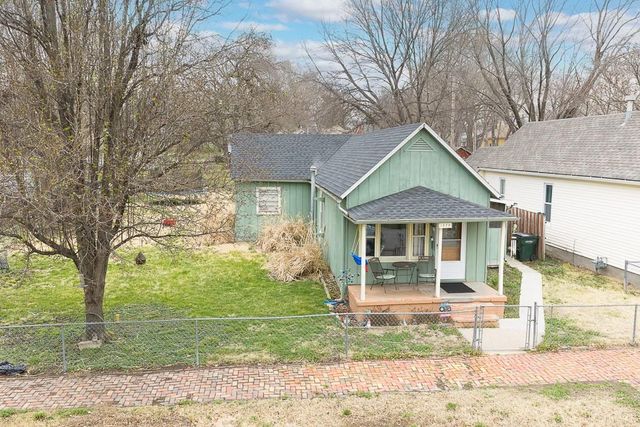 1020 Osage Street, Leavenworth, KS 66048