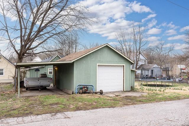 1020 Osage Street, Leavenworth, KS 66048