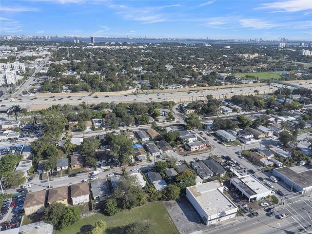 6940 NW 6th Ct 1, Miami, FL 33150