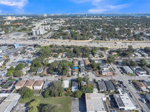 6940 NW 6th Ct 1, Miami, FL 33150
