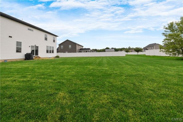 4714 Weller Hall Place, Clay, NY 13041