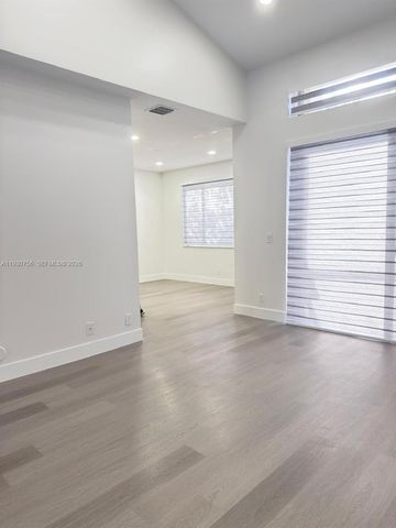 12618 NW 56th Dr 12618, Coral Springs, FL 33076