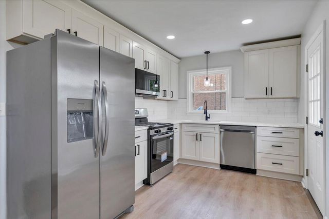 1415 Haydon ST, Salem, VA 24153