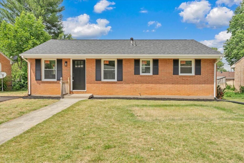 1415 Haydon ST, Salem, VA 24153