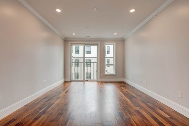 87 Medford 301, Medford, MA 02155