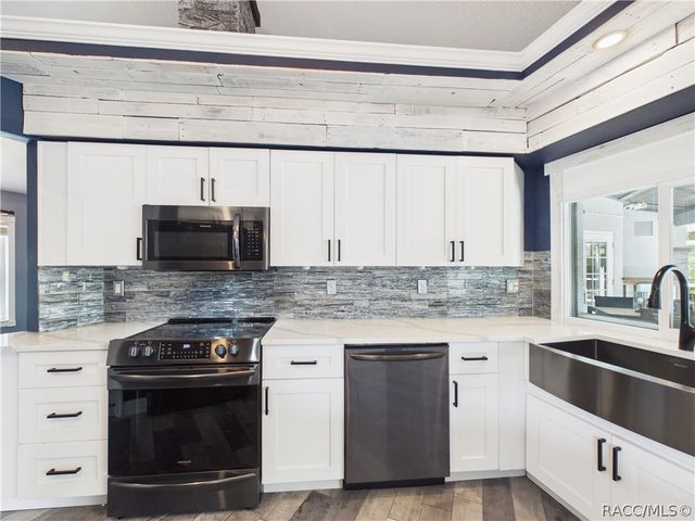 9 Plumbago Court, Homosassa, FL 34446