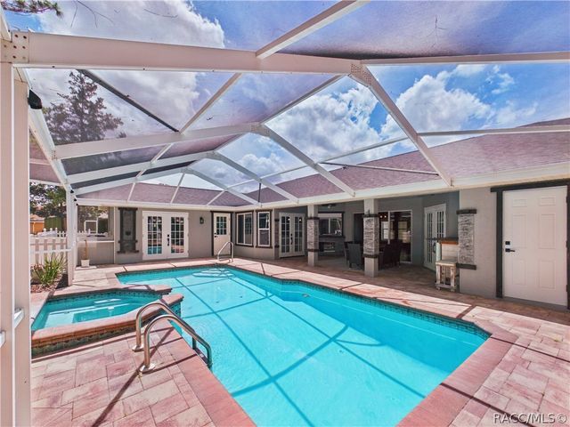 9 Plumbago Court, Homosassa, FL 34446