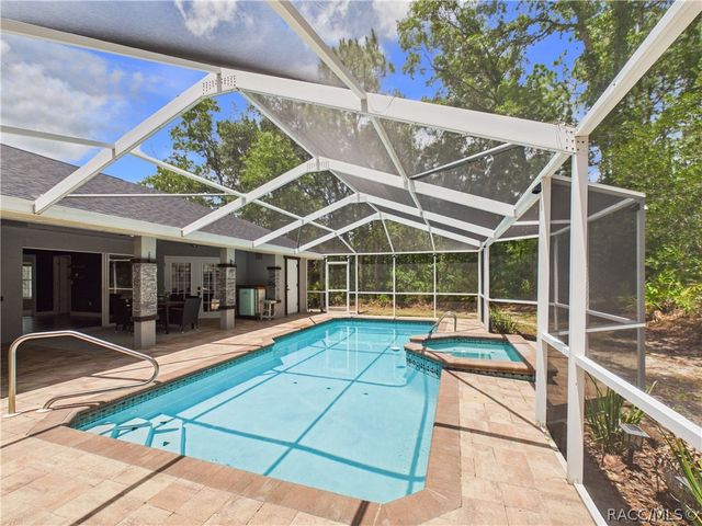 9 Plumbago Court, Homosassa, FL 34446