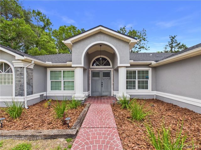 9 Plumbago Court, Homosassa, FL 34446