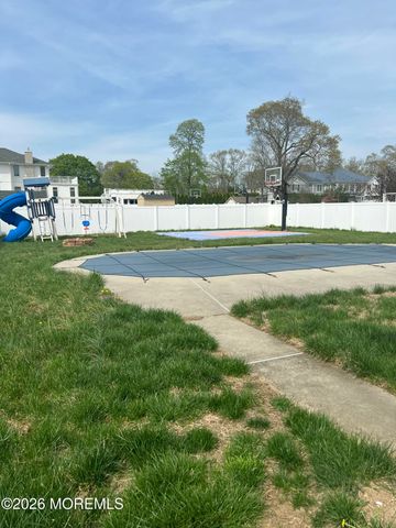 317 Roosevelt Avenue, Oakhurst, NJ 07755