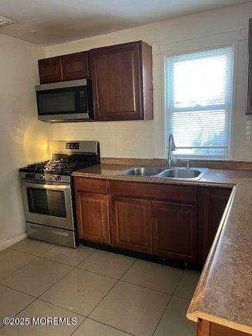 317 Roosevelt Avenue, Oakhurst, NJ 07755