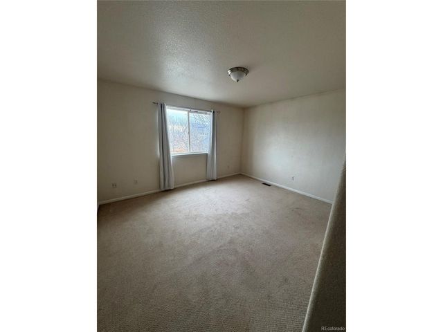 13296 Columbine Ct, Thornton, CO 80241