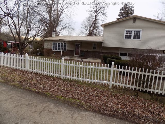 421 Barrett Street, St Albans, WV 25177