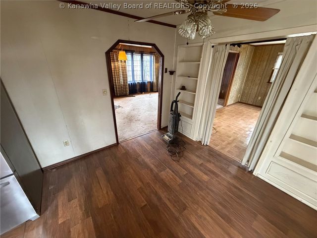 421 Barrett Street, St Albans, WV 25177