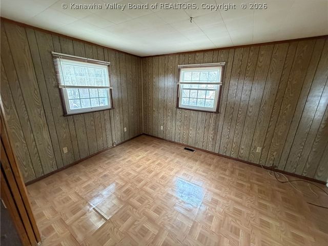 421 Barrett Street, St Albans, WV 25177