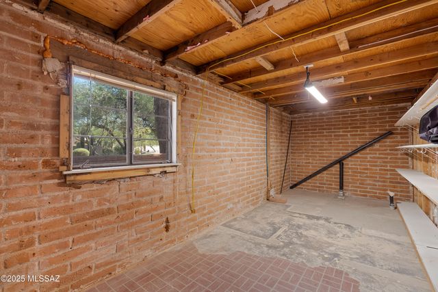 8021 N Della Robia Place, Tucson, AZ 85742
