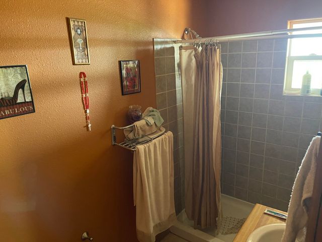 160 James Street, Belen, NM 87002