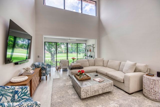 757 Windermere Way, Palm Beach Gardens, FL 33418