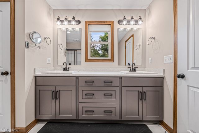 850 Eggleston Road, Aurora, OH 44202