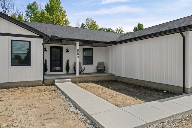 850 Eggleston Road, Aurora, OH 44202