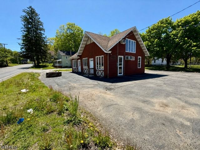 172 Sparta Ave, Newton Town, NJ 07860