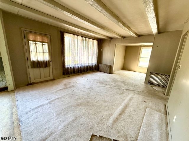 172 Sparta Ave, Newton Town, NJ 07860